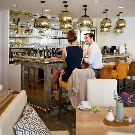 Engbert Hotel